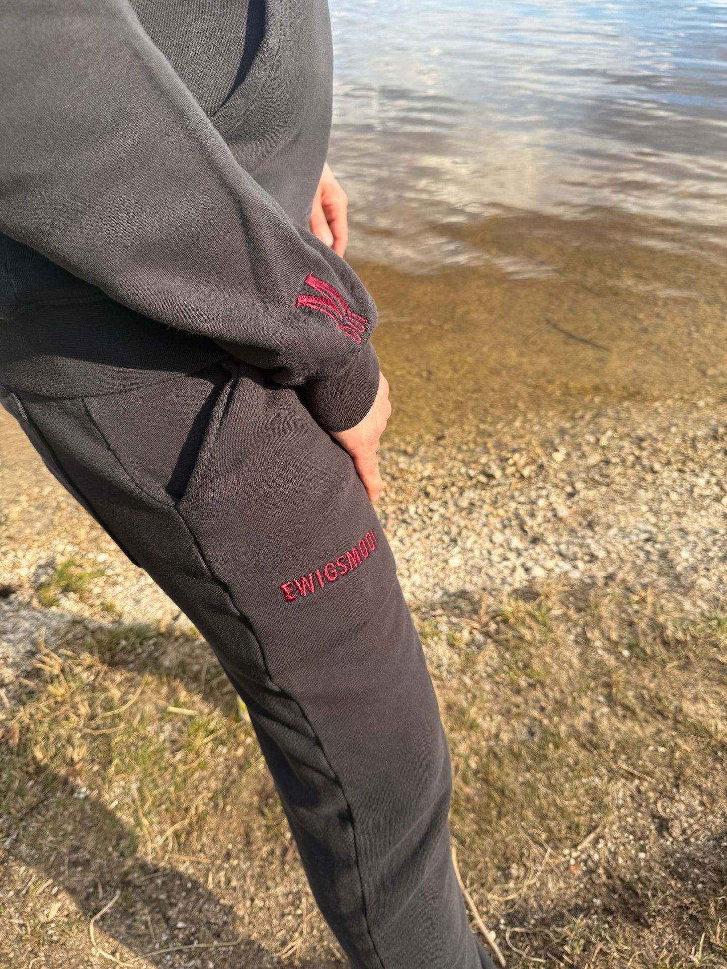 Jogger Kim - black/ bordeaux